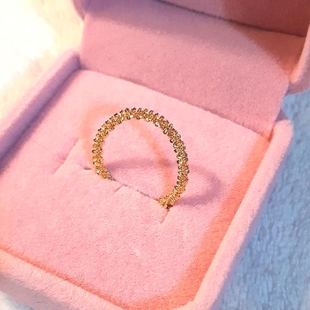 Little GOLDEN RING for a Young LADY! A Tiny sz 4¼